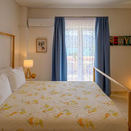 Seaside Apartment Σαλαμίνα Εξωτερικό φωτογραφία